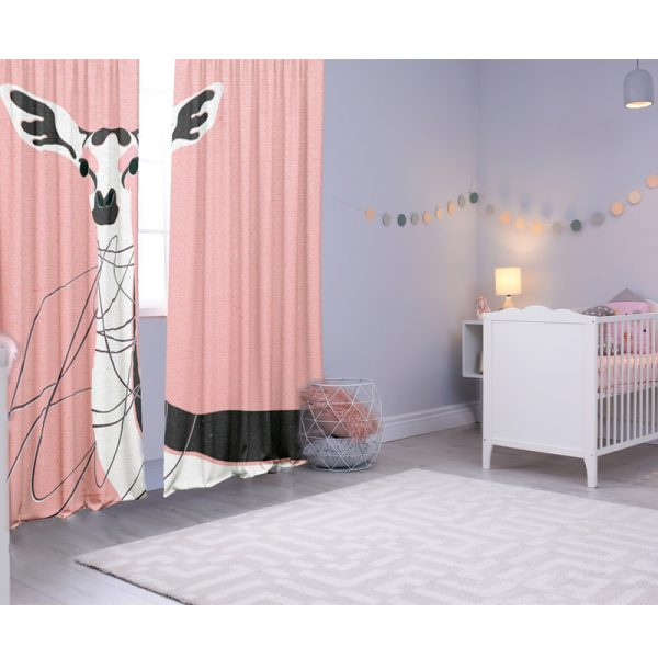 Baby Giraffe curtain set