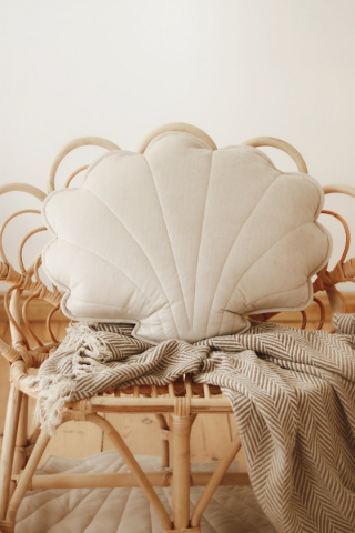 Velvet large shell pillow "Cream"