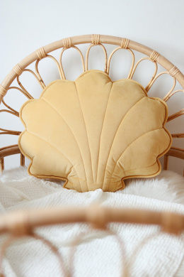 Velvet large shell pillow "Honey"