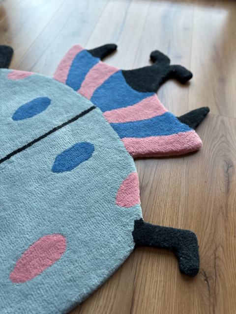 Charlie beetle wool rug 120 x 96 cm handtufted