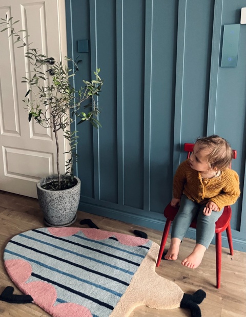 Nelly bug woolen rug 120 x 90 cm handtufted