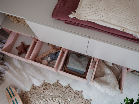 Pink tweens chest of drawers