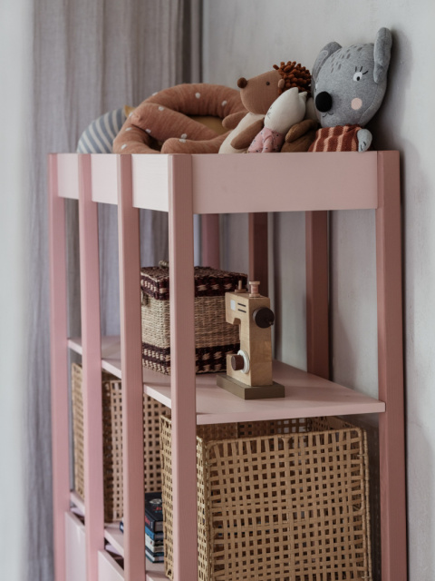 Tweens pink bookcase