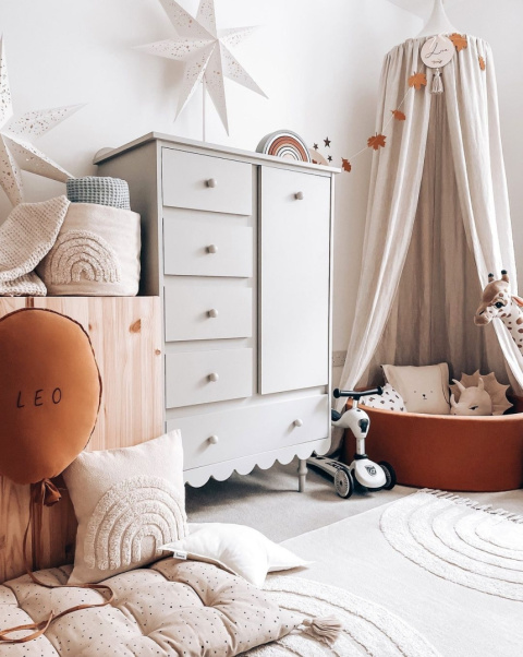 Chest of drawers Babushka white