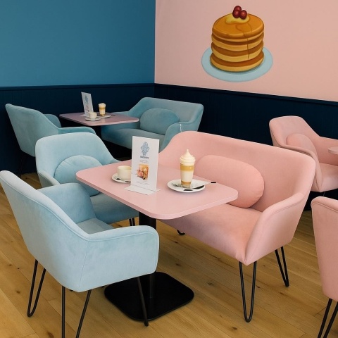 PLUM 3 upholstered sofa