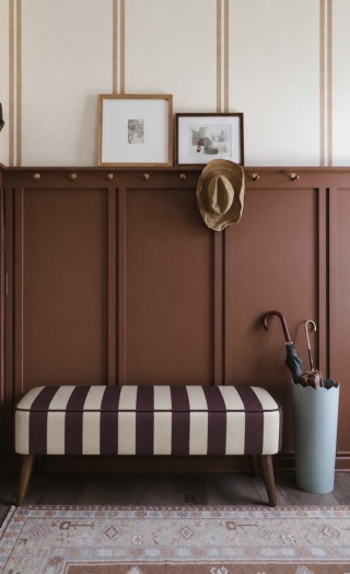 Mr. m bench cream stripes