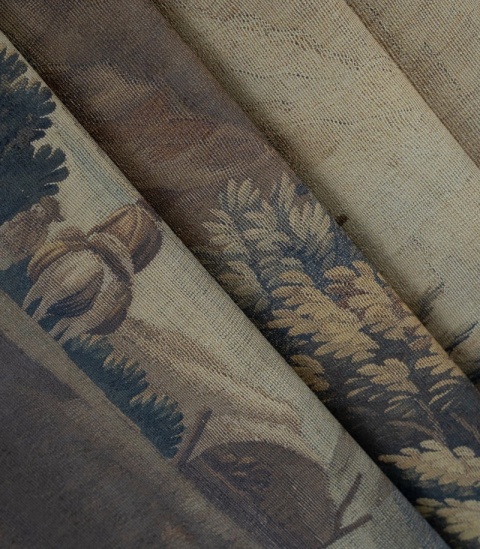 Tapeta Whispering Garden od Wallcolors