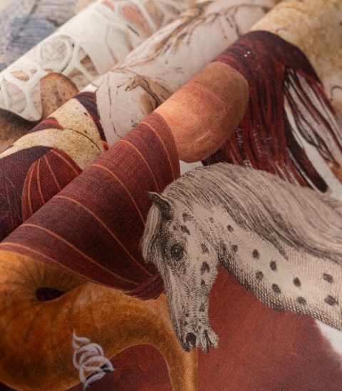Tapeta Kingdom of All Creatures Sepia od Wallcolors