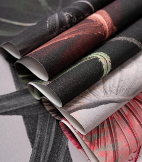 Tapeta Lady Medusa Gray od Wallcolors