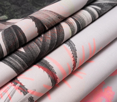 Tapeta Lady Medusa Gray od Wallcolors