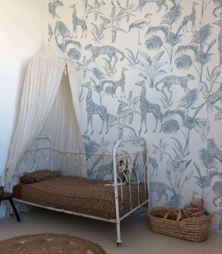 Safari Blue Tapete von Wallcolors