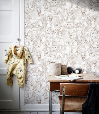 Tapeta Forest Friends Brown od Wallcolors