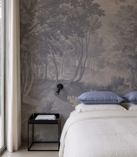 Tapeta Timeless Trees Blue od Wallcolors