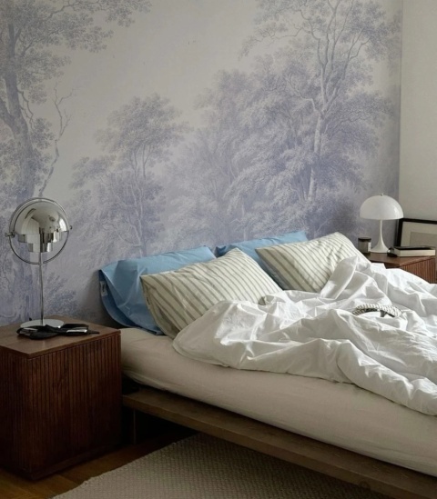 Tapeta Watercolor Grove Blue od Wallcolors