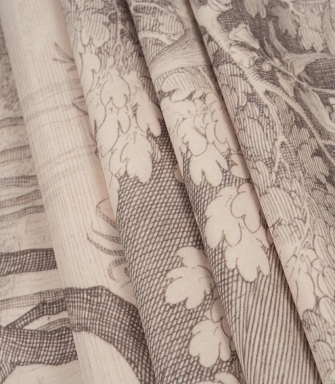 Tapeta Timeless Trees Beige od Wallcolors