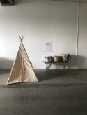 Teepee natural Tent with "pink Pompom"