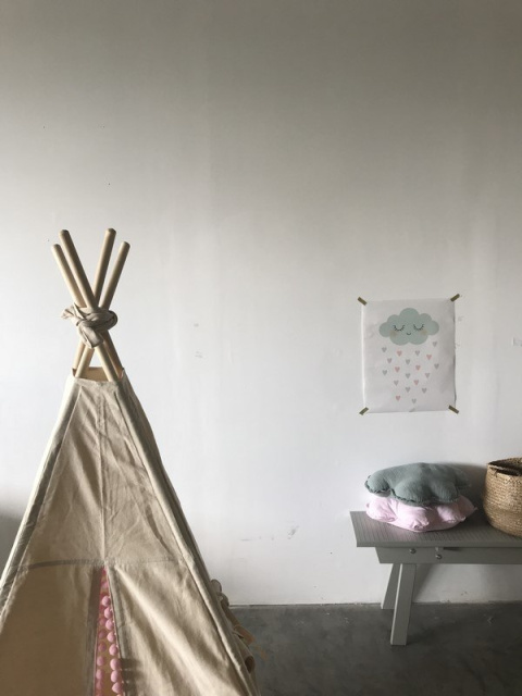 Tipi Naturzelt mit "rosa Pompom"