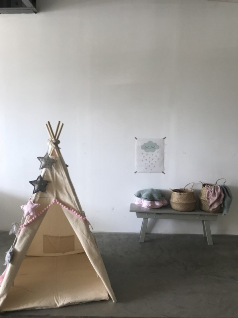 Tipi Naturzelt mit "rosa Pompom"